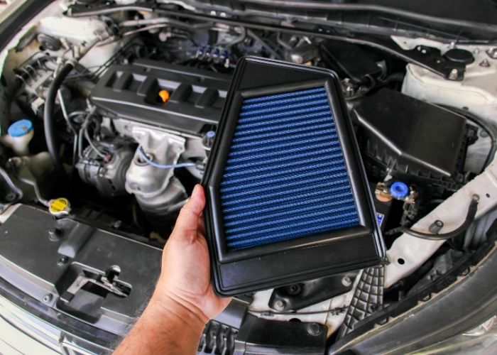Oficina Mecânica de Troca de Filtro de Ar do Motor Oficina Mecânica de Troca de Filtro de Ar do Motor